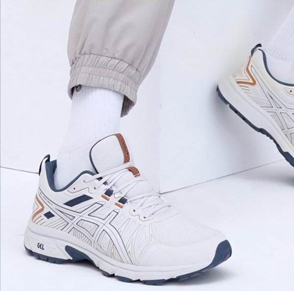 登山鞋哪个牌子质量好又实惠