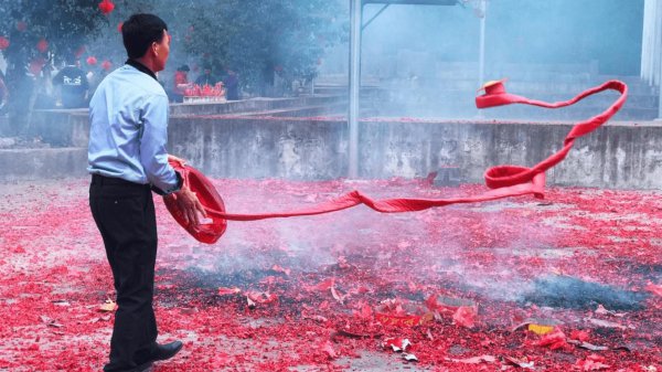 春节不让放鞭炮的原因