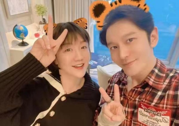 陈梦和黄晓明什么关系