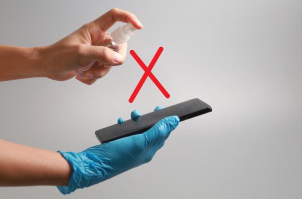 可以用酒精擦手机屏幕吗