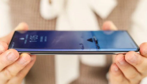 曲面屏手机和平面屏手机哪个好