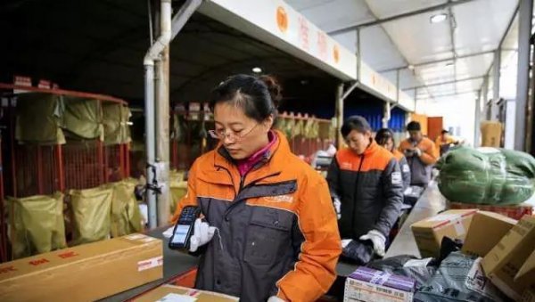 开菜鸟驿站一个月能赚多少