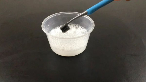 白网鞋子怎么洗白妙招