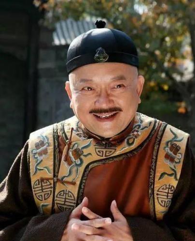 和珅相当于现在的什么官职