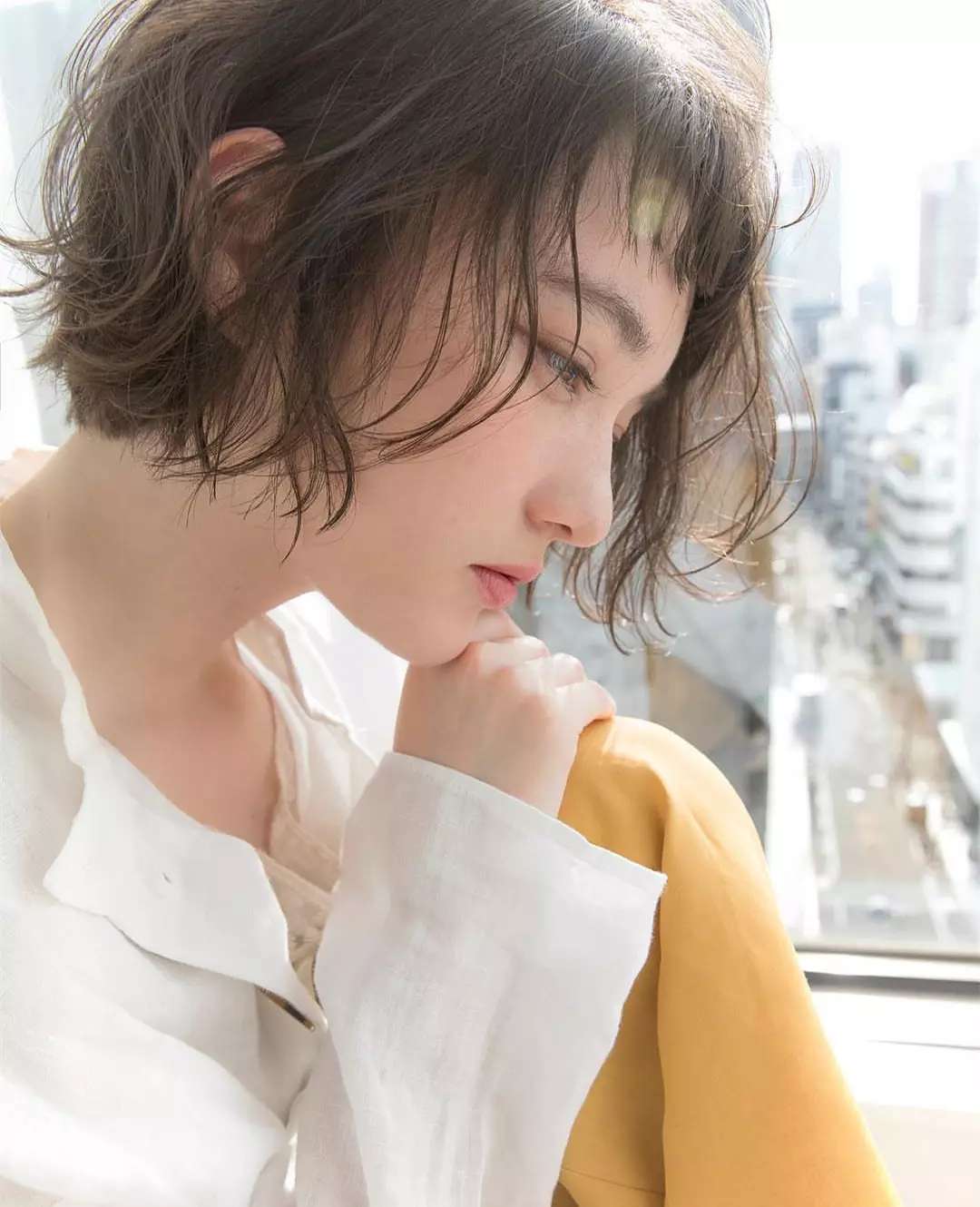 烫完头发睡一觉没卷了什么原因