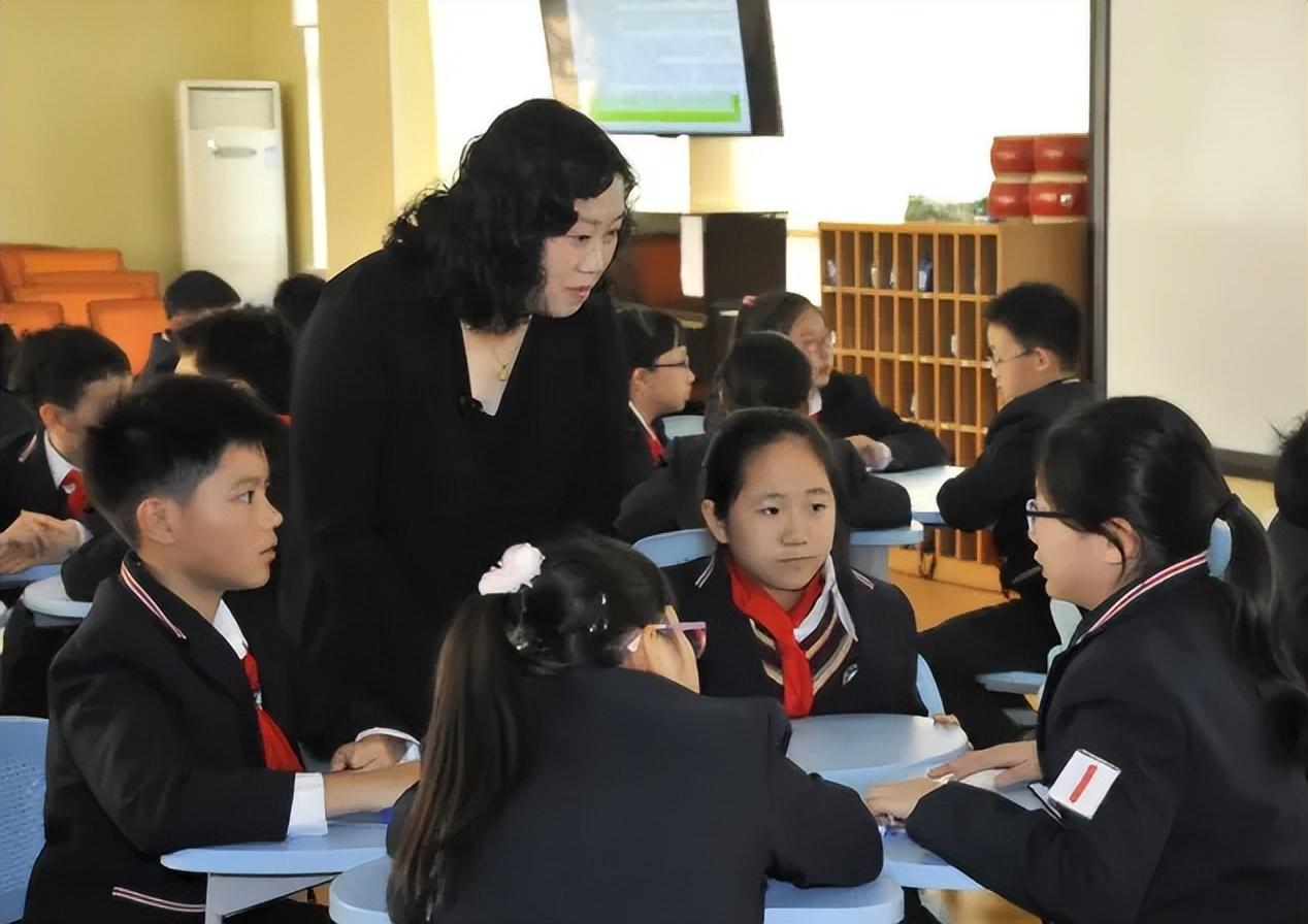 小学老师工资大概多少钱