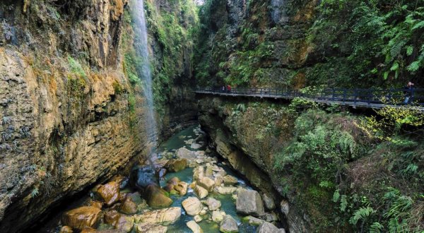 恩施旅游必去十大景点