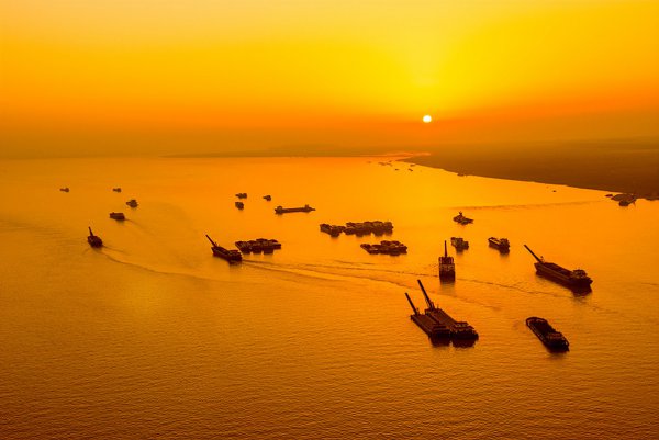 李白写的与酒有关的古诗