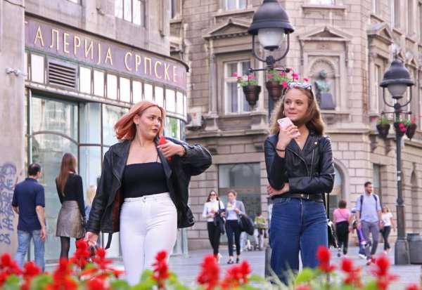 塞尔维亚人口与面积