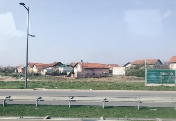 塞尔维亚人口与面积