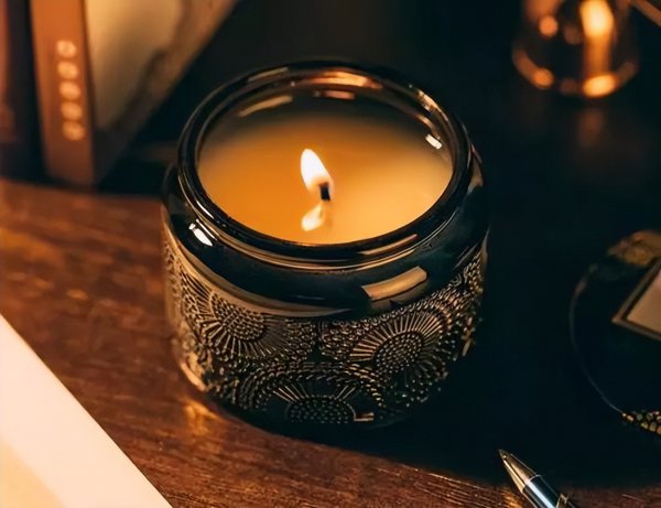 养猫屋里臭气熏天怎么去除