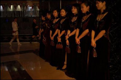 女生去ktv服务员安全吗 女生当服务员要注意什么危险