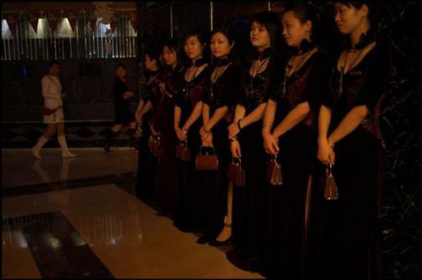 女生去ktv服务员安全吗