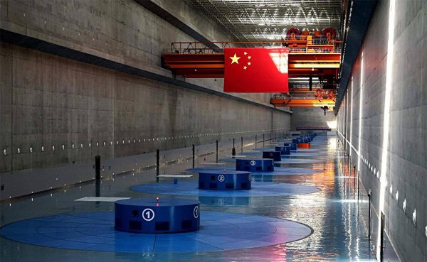 三峡大坝什么时候建成的