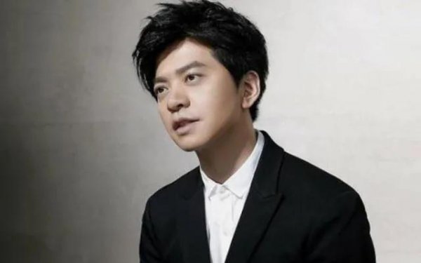 李健和余秀华什么关系