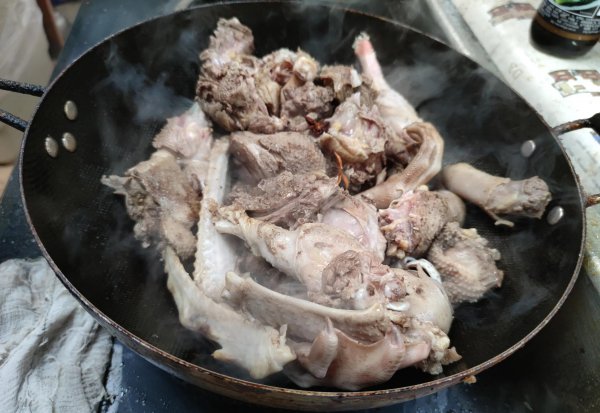 炖大鹅放什么调料好吃窍门