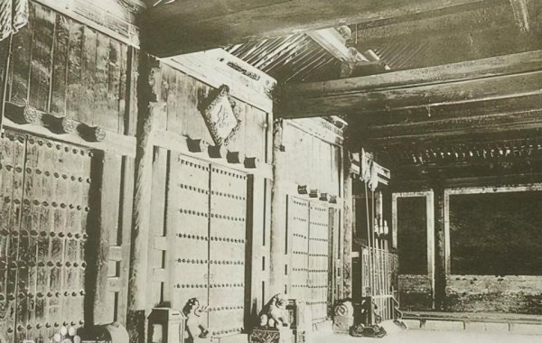 爱新觉罗代善是忠臣吗