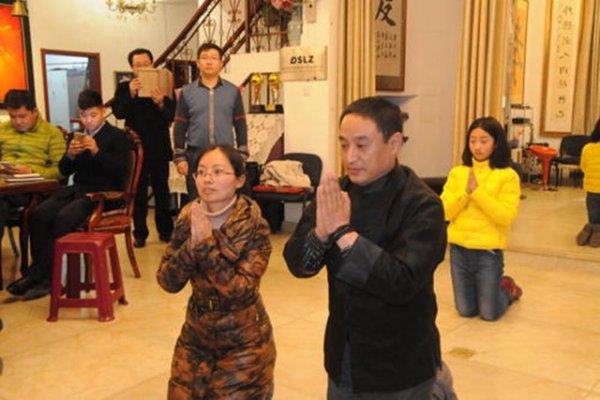 一般到灵堂怎么祭拜行礼