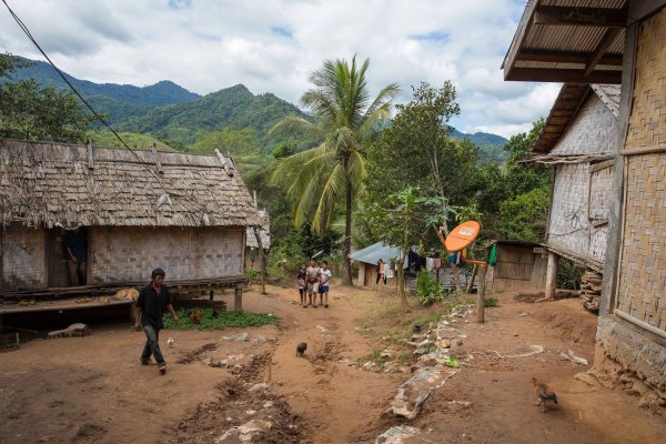 老挝有多少人口和面积