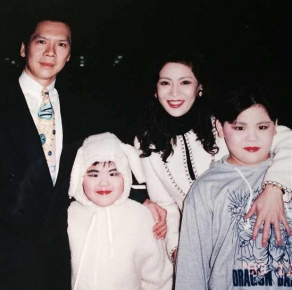 向华强有几个孩子