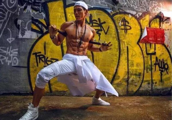 向华强有几个孩子