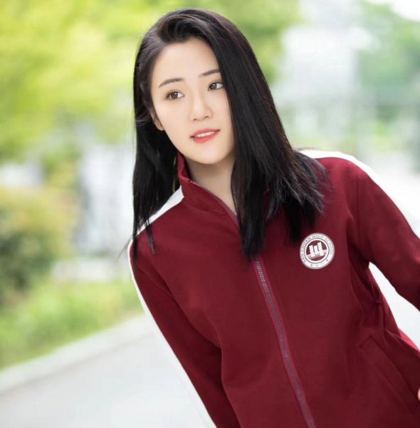 张可盈是张凯丽亲生的吗