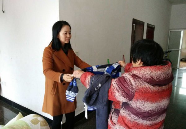 扔旧衣服怎样才吉利