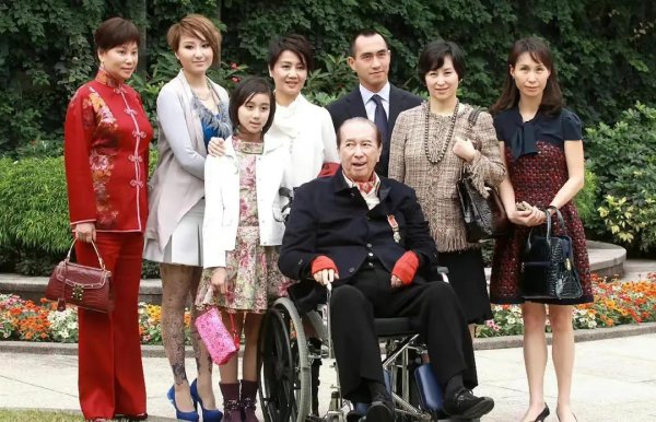 安以轩老公个人资料