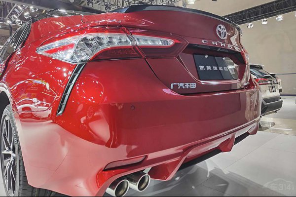 丰田凯美瑞好还是亚洲龙好