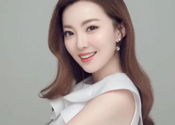 主持人余声个人资料简介