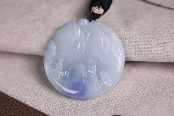 羊脂玉和翡翠哪个好