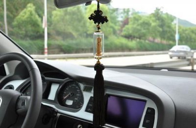 车内放什么摆件最吉利 汽车上摆件放什么的讲究与说法