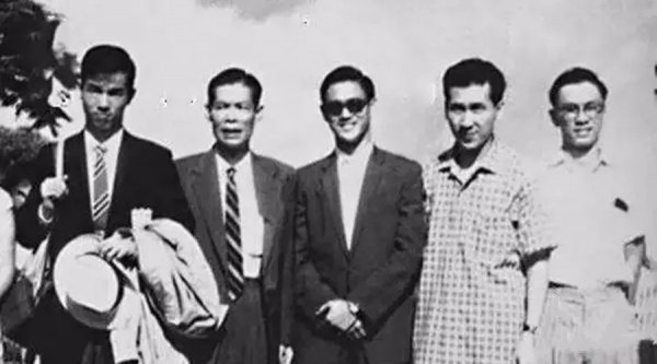 香港歌手黄沾个人资料简介