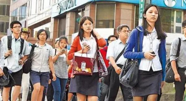 台湾总人口有多少人