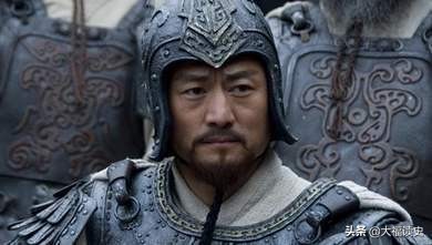 真正在历史上斩华雄是谁