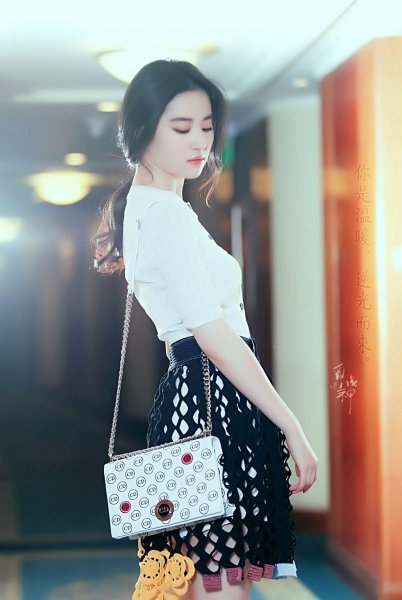 梨形身材怎么搭配衣服