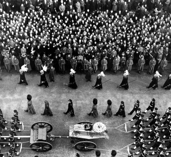 伊丽莎白女王是蜥蜴人说法