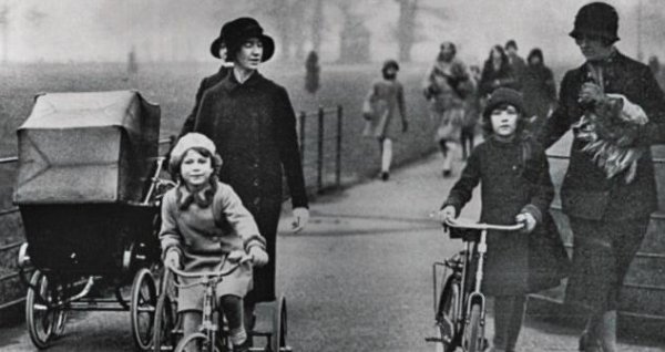 伊丽莎白女王是蜥蜴人说法