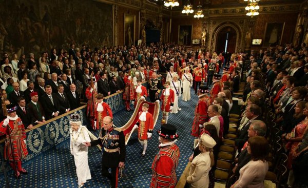 伊丽莎白女王是蜥蜴人说法