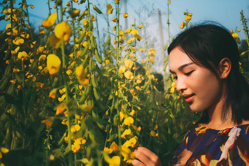 表白被拒绝谁更尴尬