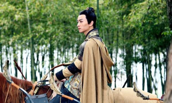 凿壁偷光出自谁的故事