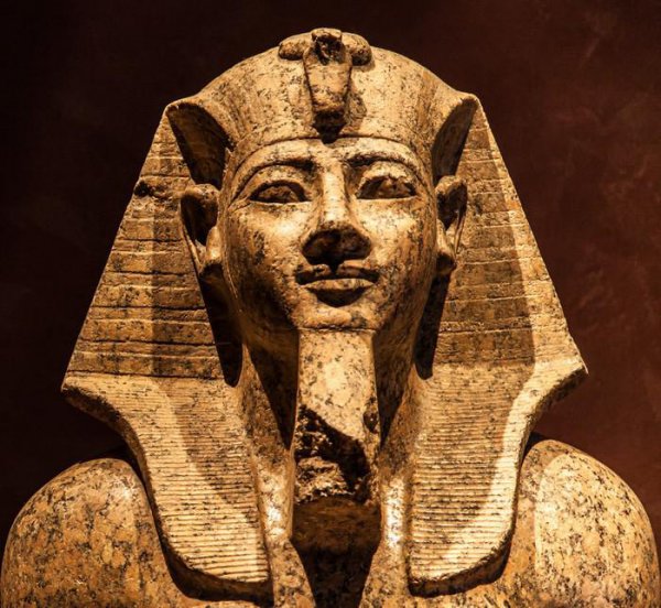 关于埃及金字塔的简介资料