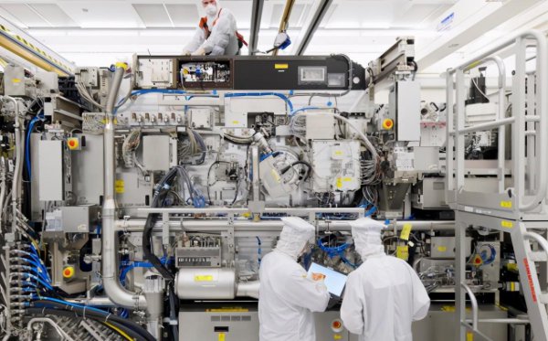 为什么中国生产不了光刻机