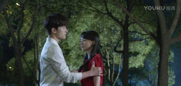 郑爽几岁今年多大年龄了