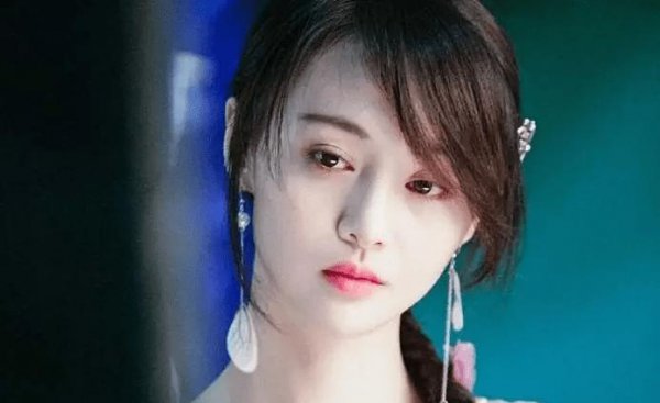 郑爽几岁今年多大年龄了