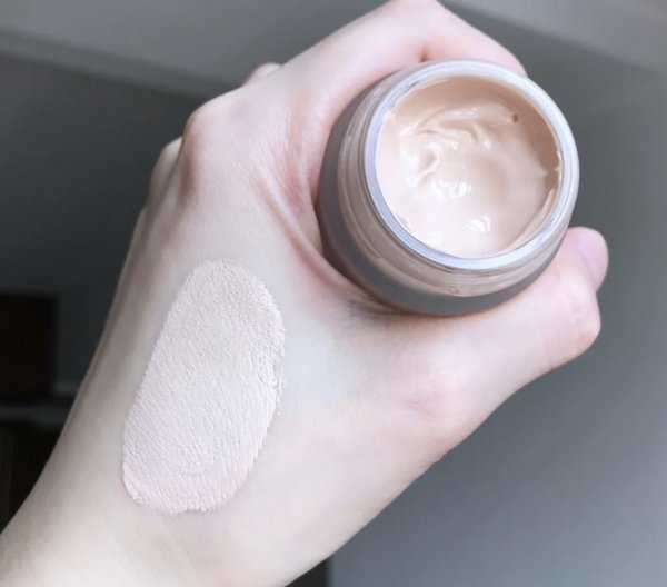 粉底液打开2年了还能用吗