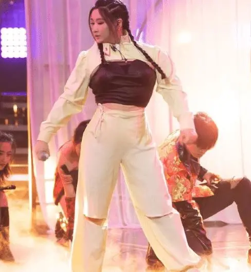 锤娜丽莎个人资料