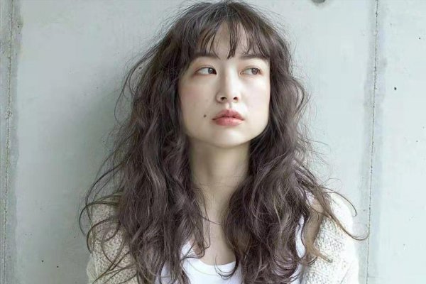 方形脸适合什么发型