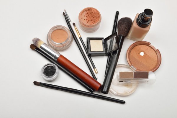 化妆品有效期限是几年