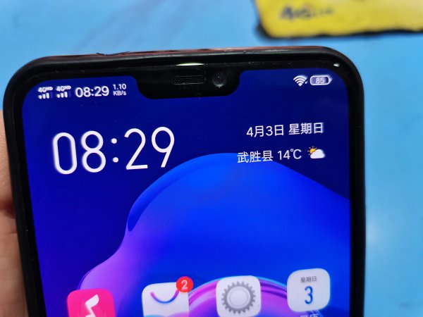 手机新电池第一次充电注意事项